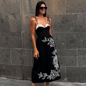 FARM Rio Black Richelieu Lace Euroflax Premium Linen Midi Dress